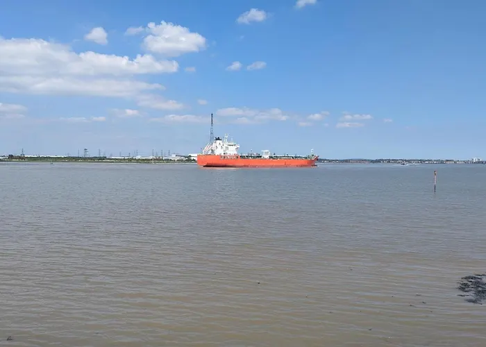 Greenhithe Flat-Kent- 20 Mins To London-Petsok