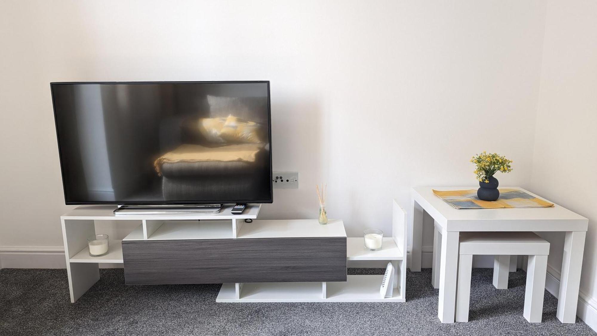 Flat-kent- 20 Mins To London-petsok